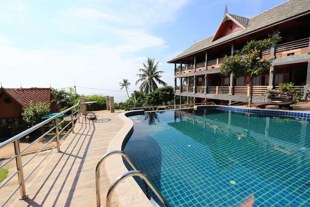 Sea Rock Resort Ko Pha Ngan Exterior photo