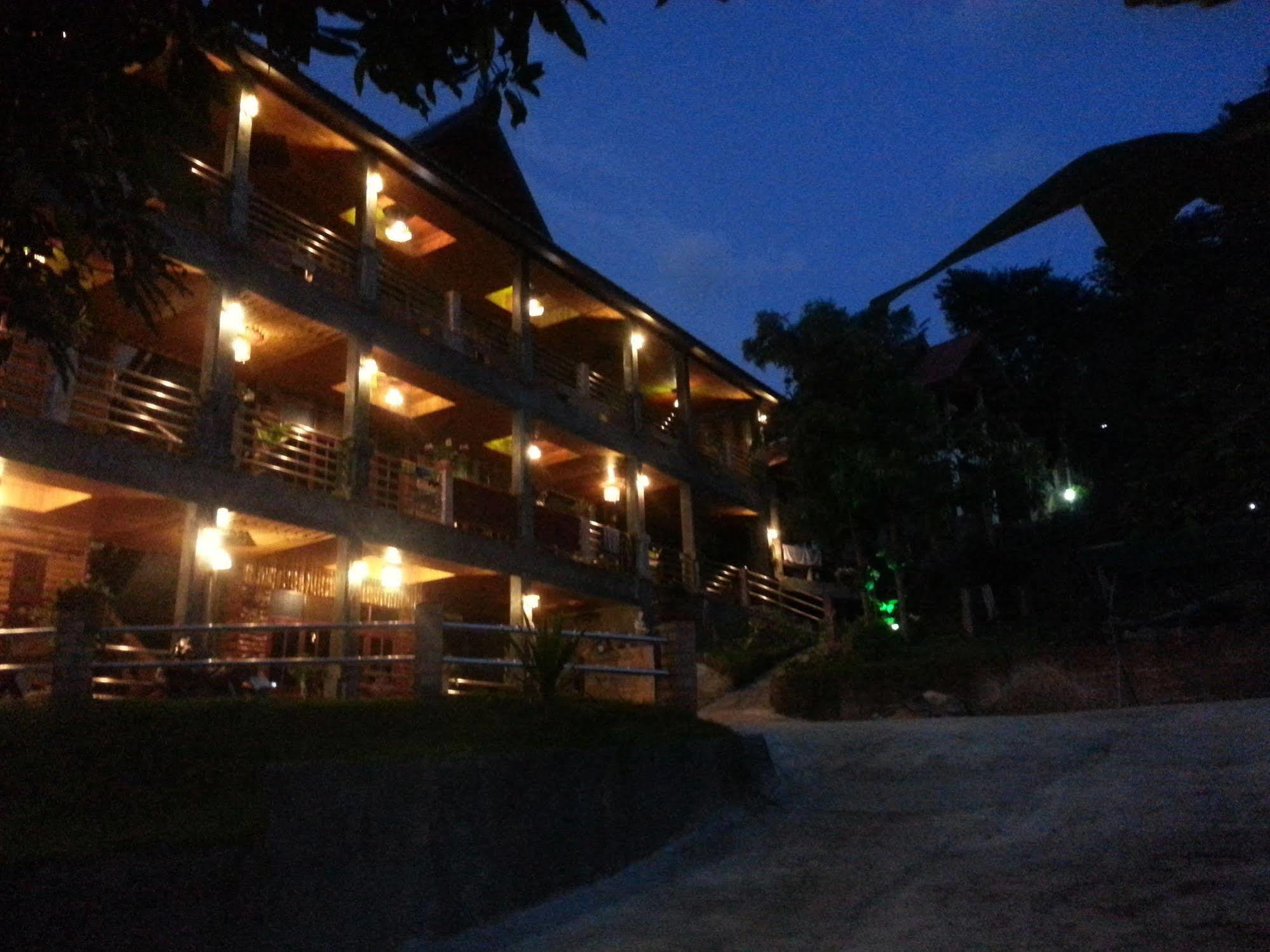 Sea Rock Resort Ko Pha Ngan Exterior photo